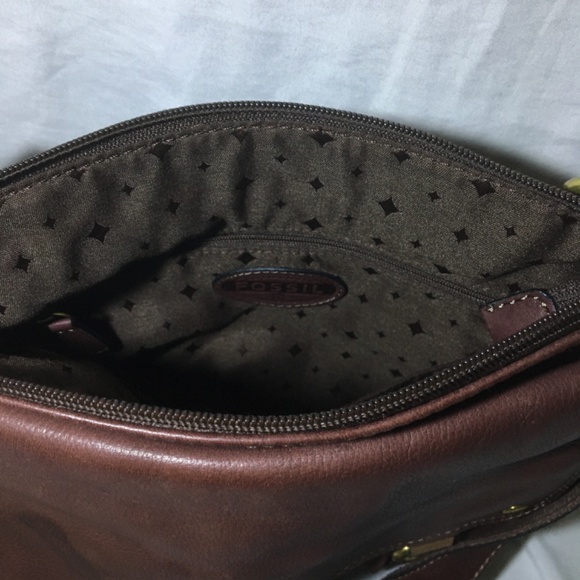 Pre owned Fossil Cross body bag very good condition soft cross body bag - Picture 3 of 3